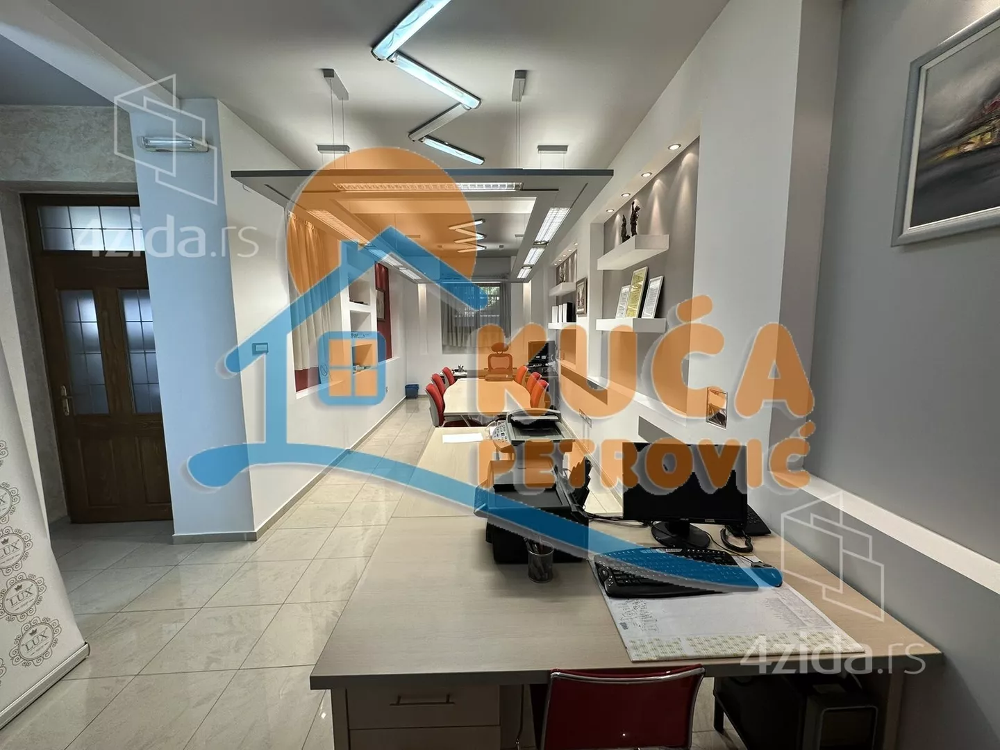 Lokal | 4zida