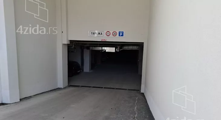 Garaža | 4zida