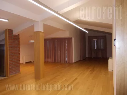 CENTAR | 4zida.rs