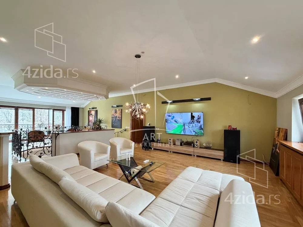 Petosoban stan | 4zida