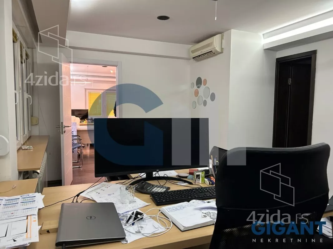 Lokal | 4zida