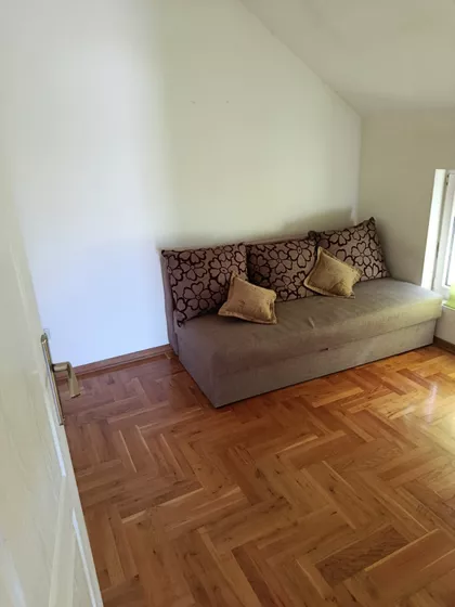 Prvoboraca 43 | 4zida.rs