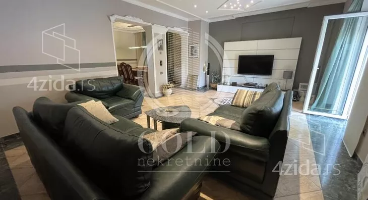 4-etažna kuća | 4zida