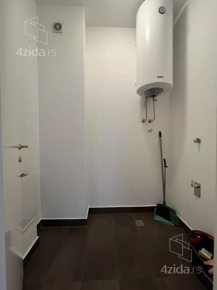 Kancelarija | 4zida