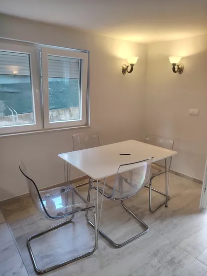 Ratka Mitrovica | 4zida.rs