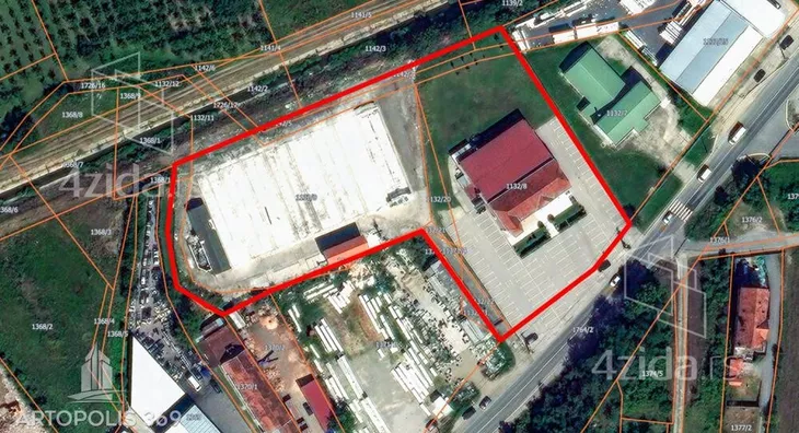 Poslovna zgrada | 4zida