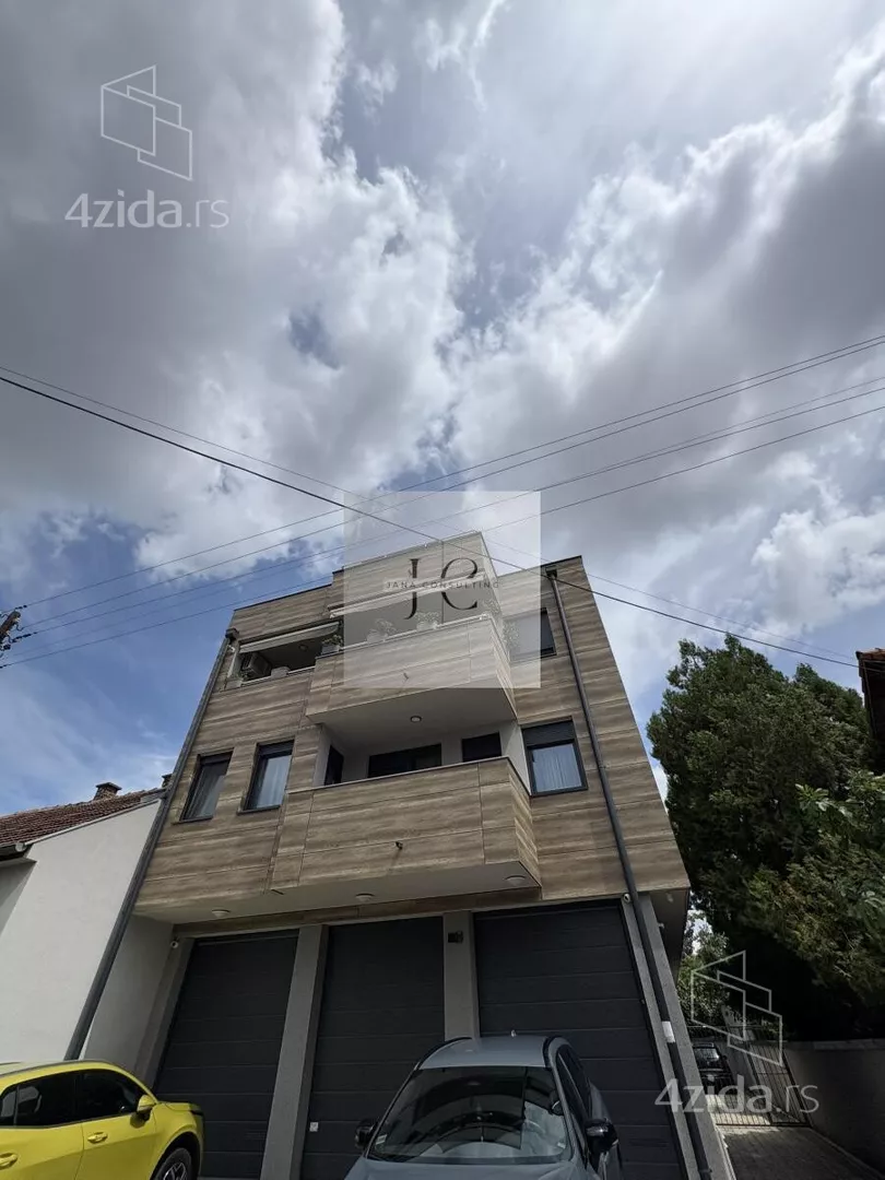 Petosoban stan | 4zida