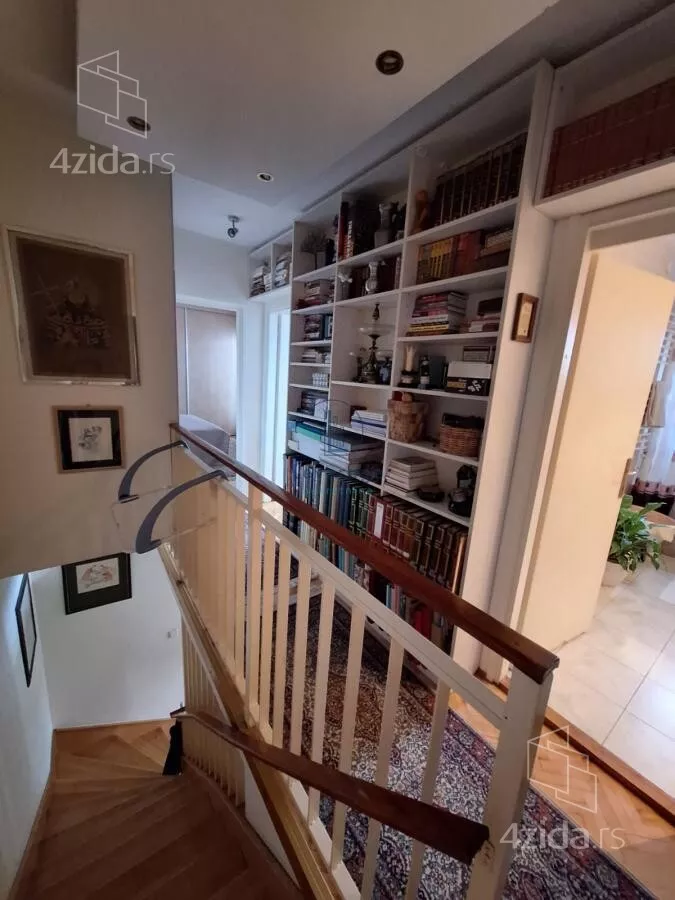 Četvoroiposoban stan | 4zida