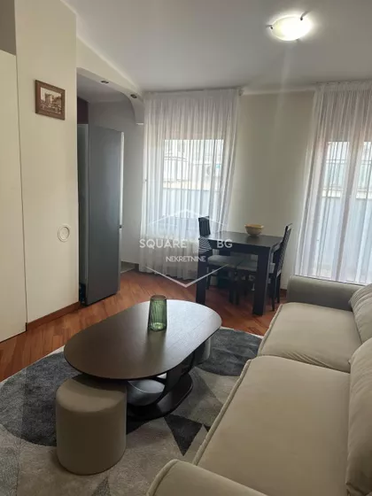 Jovana Ćirilova | 4zida.rs