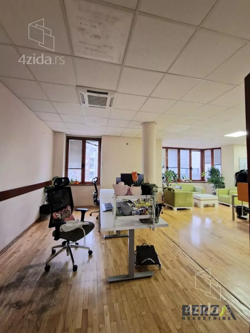 Poslovni prostor | 4zida