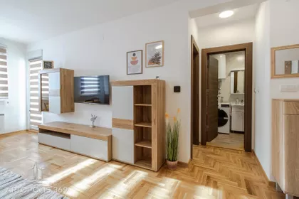 Aleksandra Bugarskog | 4zida.rs