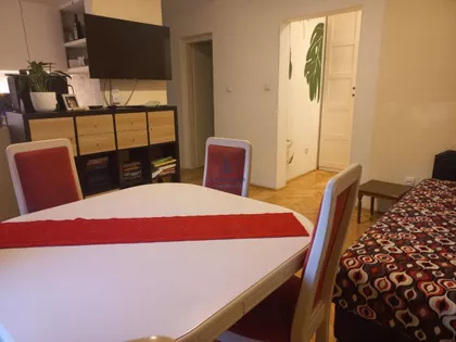 Julino Brdo | 4zida.rs