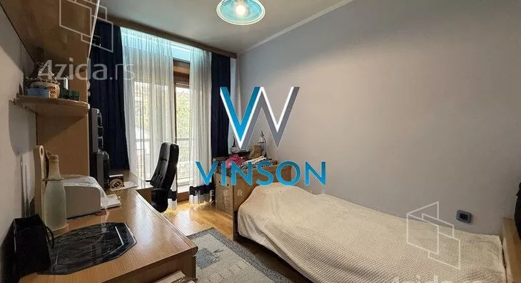 Šestosoban stan | 4zida