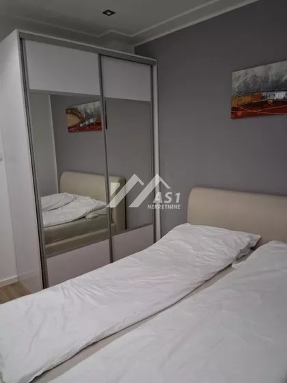 Devet Jugovića | 4zida.rs