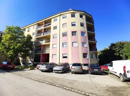 Centar 3 | 4zida.rs