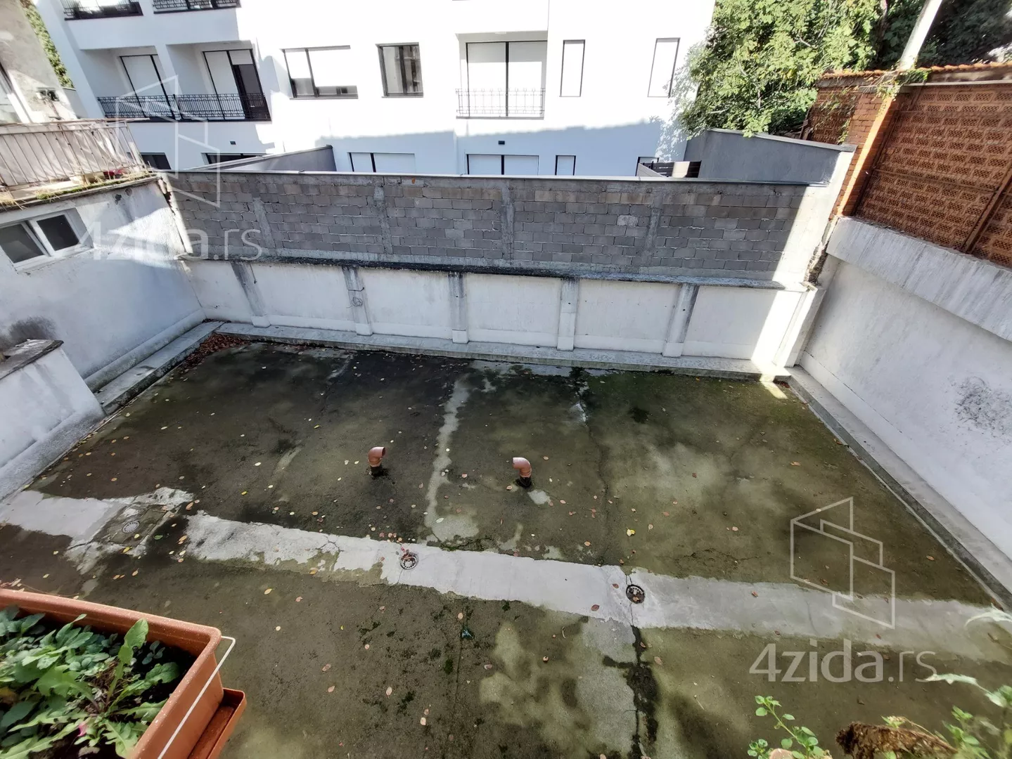 Četvoroiposoban stan | 4zida