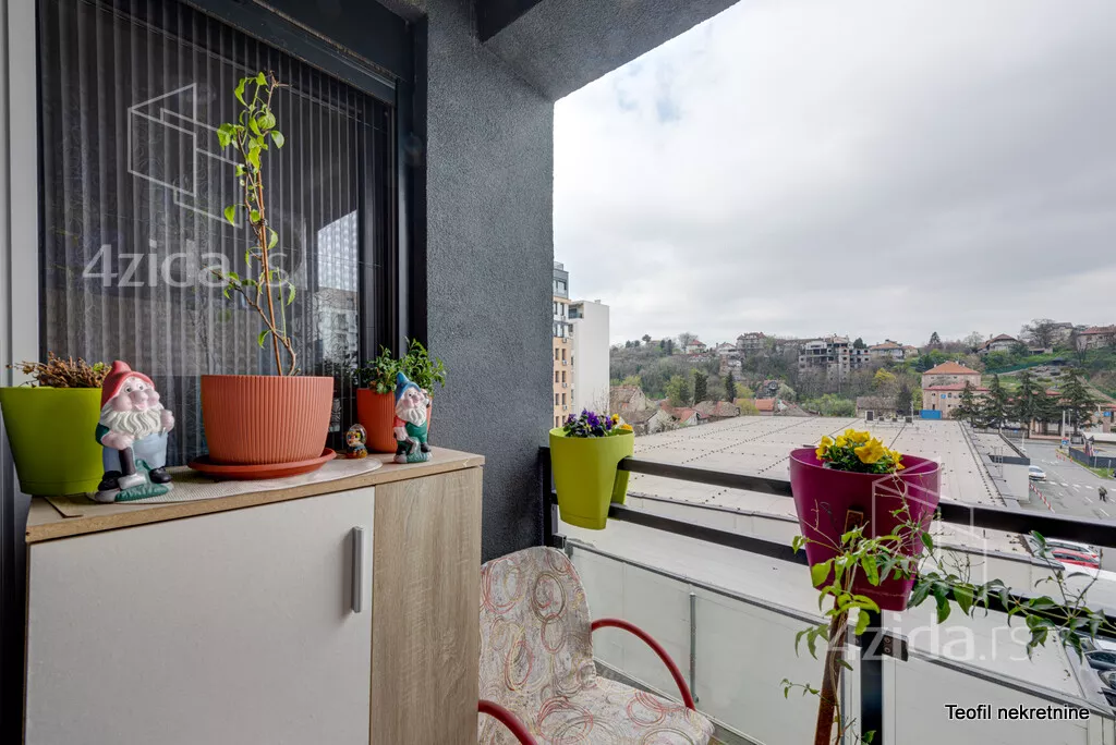 Troiposoban stan | 4zida