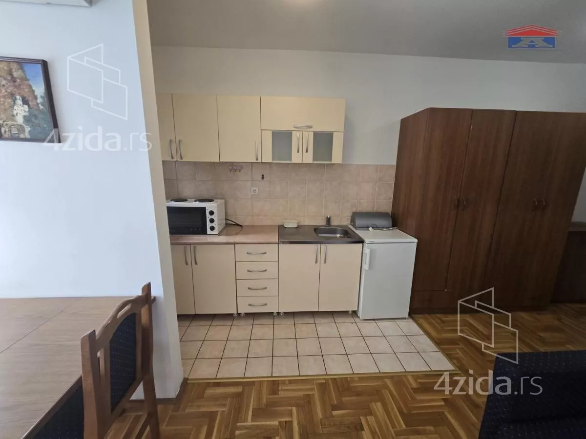 Garsonjera | 4zida