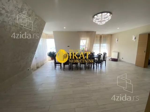 Sedmosoban stan | 4zida