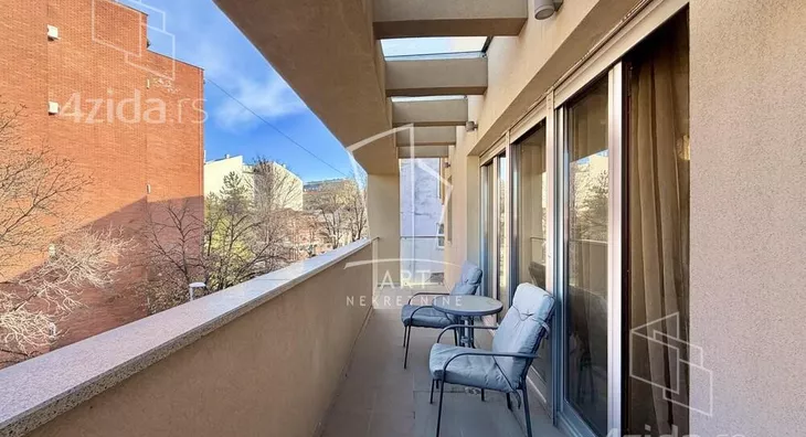 Petosoban stan | 4zida