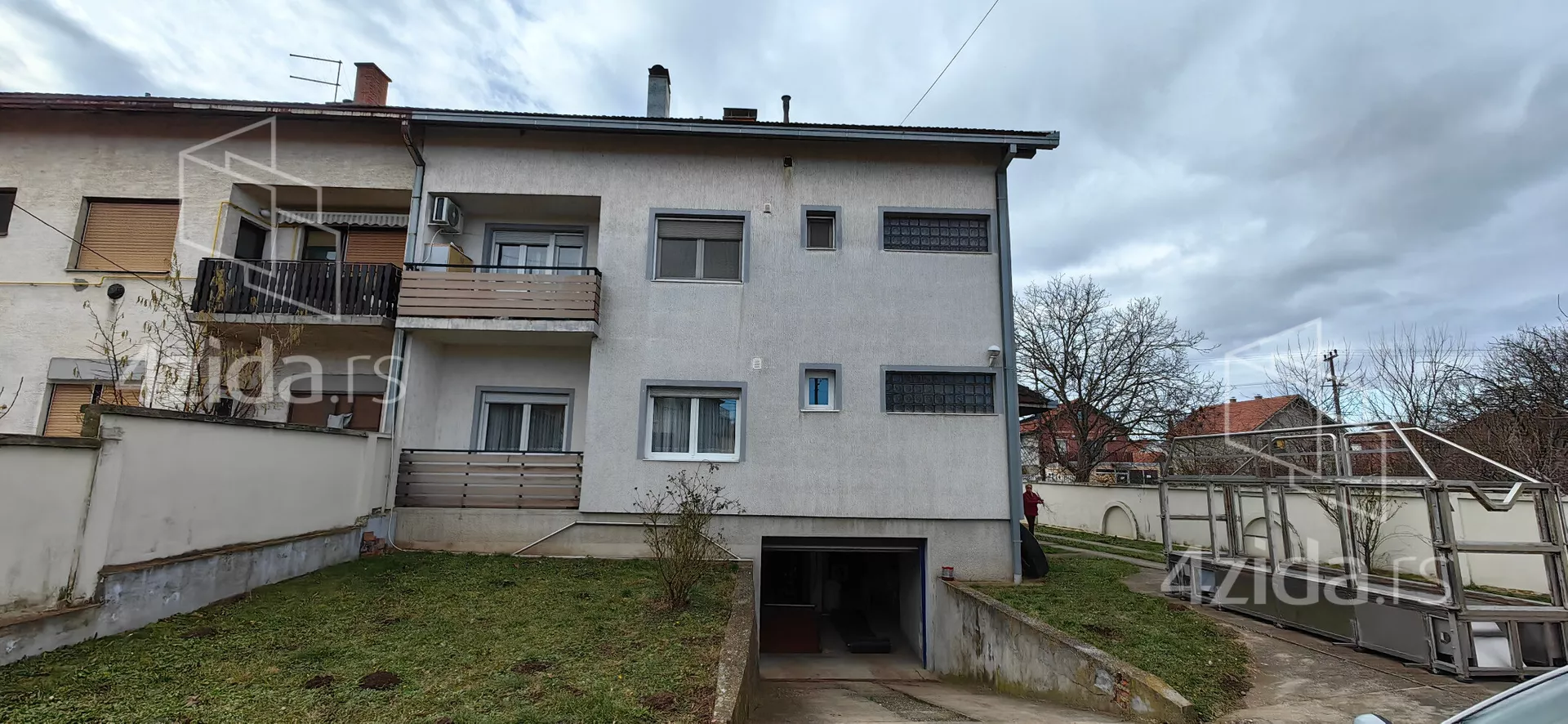 3-etažna kuća | 4zida