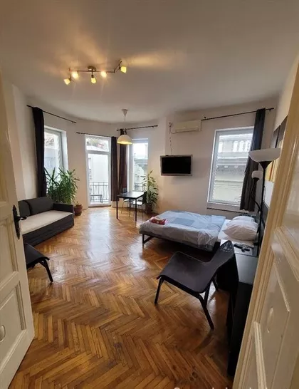 Cara Lazara 10 | 4zida.rs