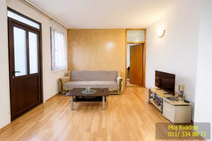 Milana Uzelca | 4zida.rs