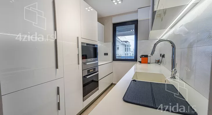 4-etažna kuća | 4zida