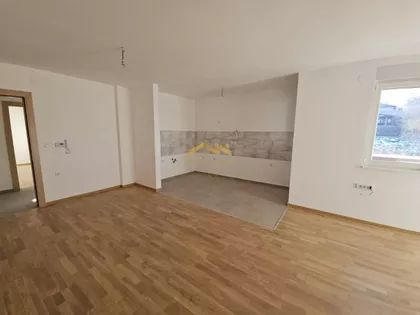 Sremska Kamenica | 4zida.rs