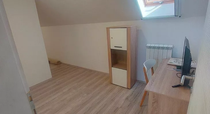 Četvoroiposoban stan | 4zida