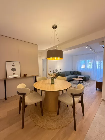 Cara Dušana | 4zida.rs