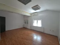Poslovna zgrada | 4zida