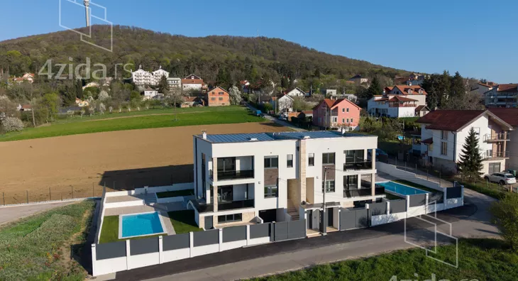 3-etažna kuća | 4zida