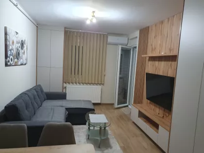 Braće Dirak 22 | 4zida.rs