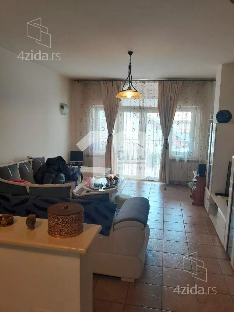 4-etažna kuća | 4zida