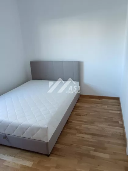 Petefi Šandora | 4zida.rs