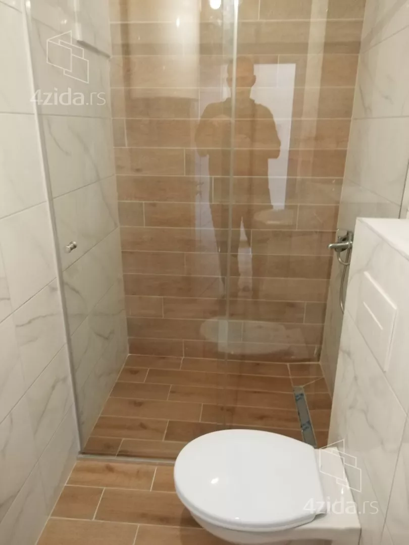 Sedmosoban stan | 4zida