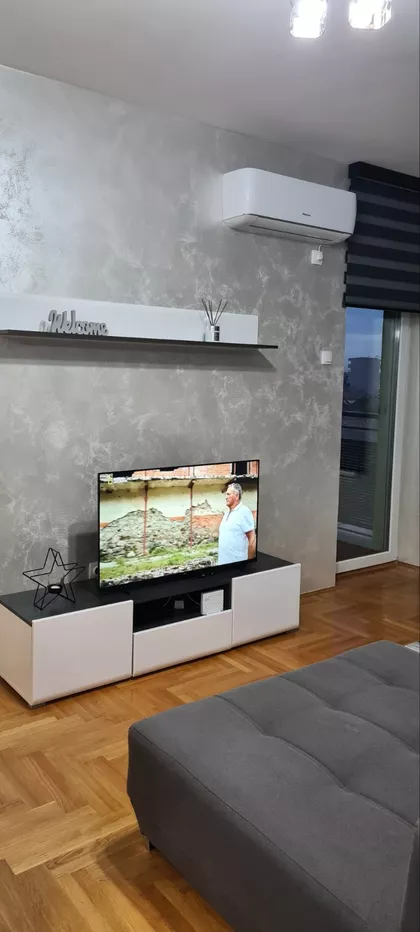 Huga Badalića 5 | 4zida.rs