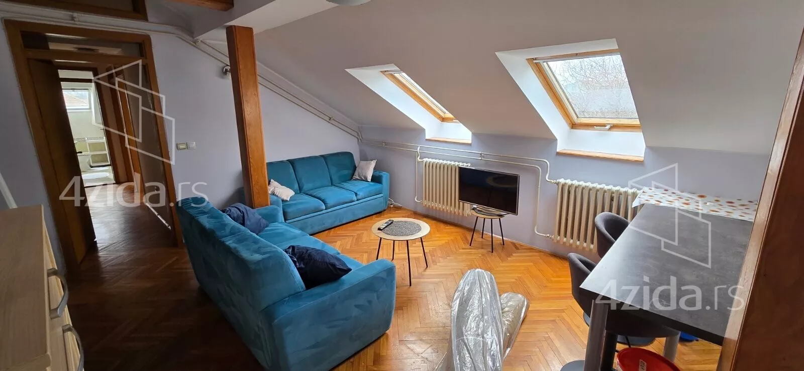 Dvoiposoban stan | 4zida