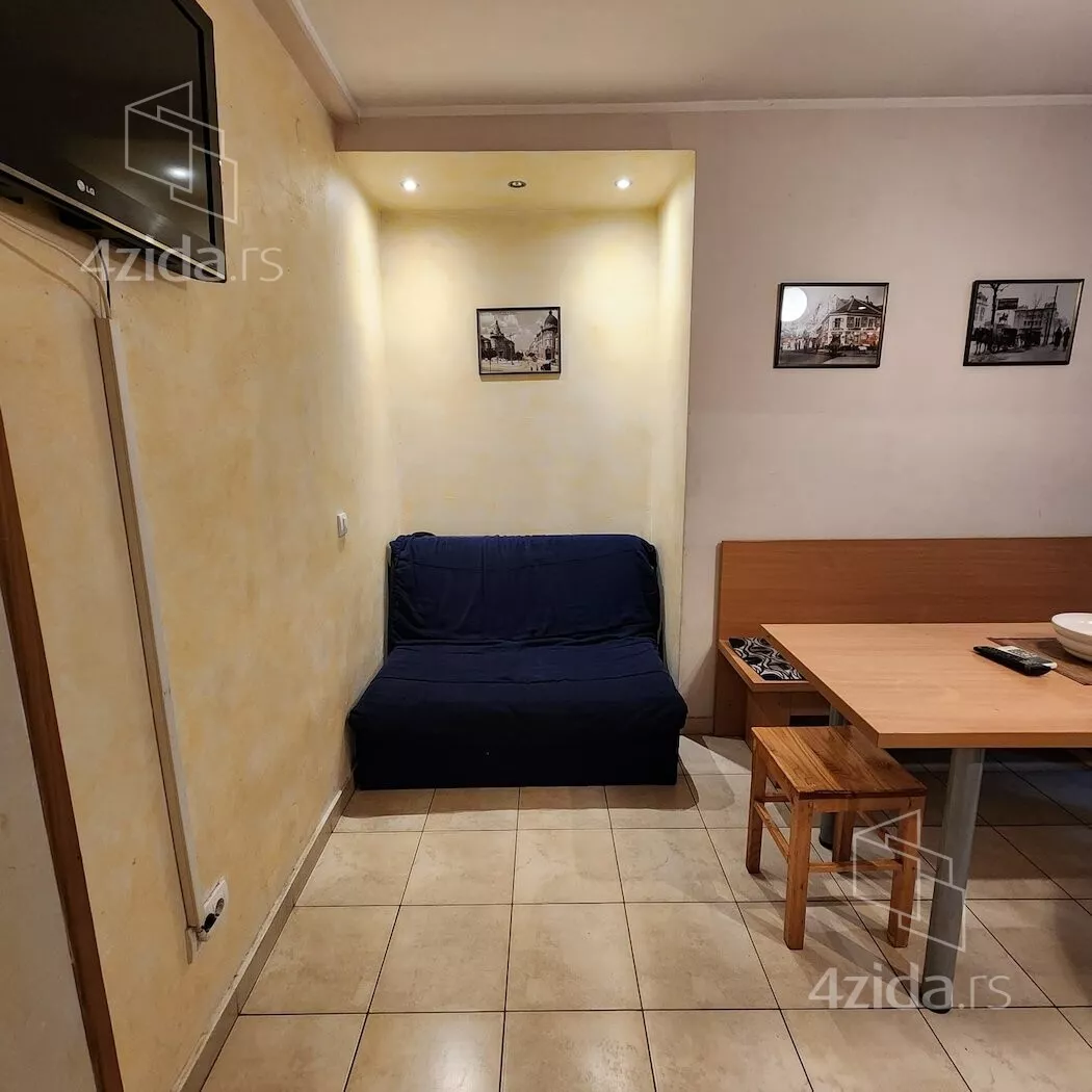 Petosoban stan | 4zida