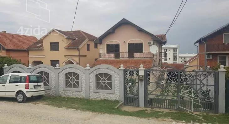 Kuća | 4zida