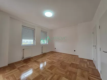 Novo Naselje | 4zida.rs