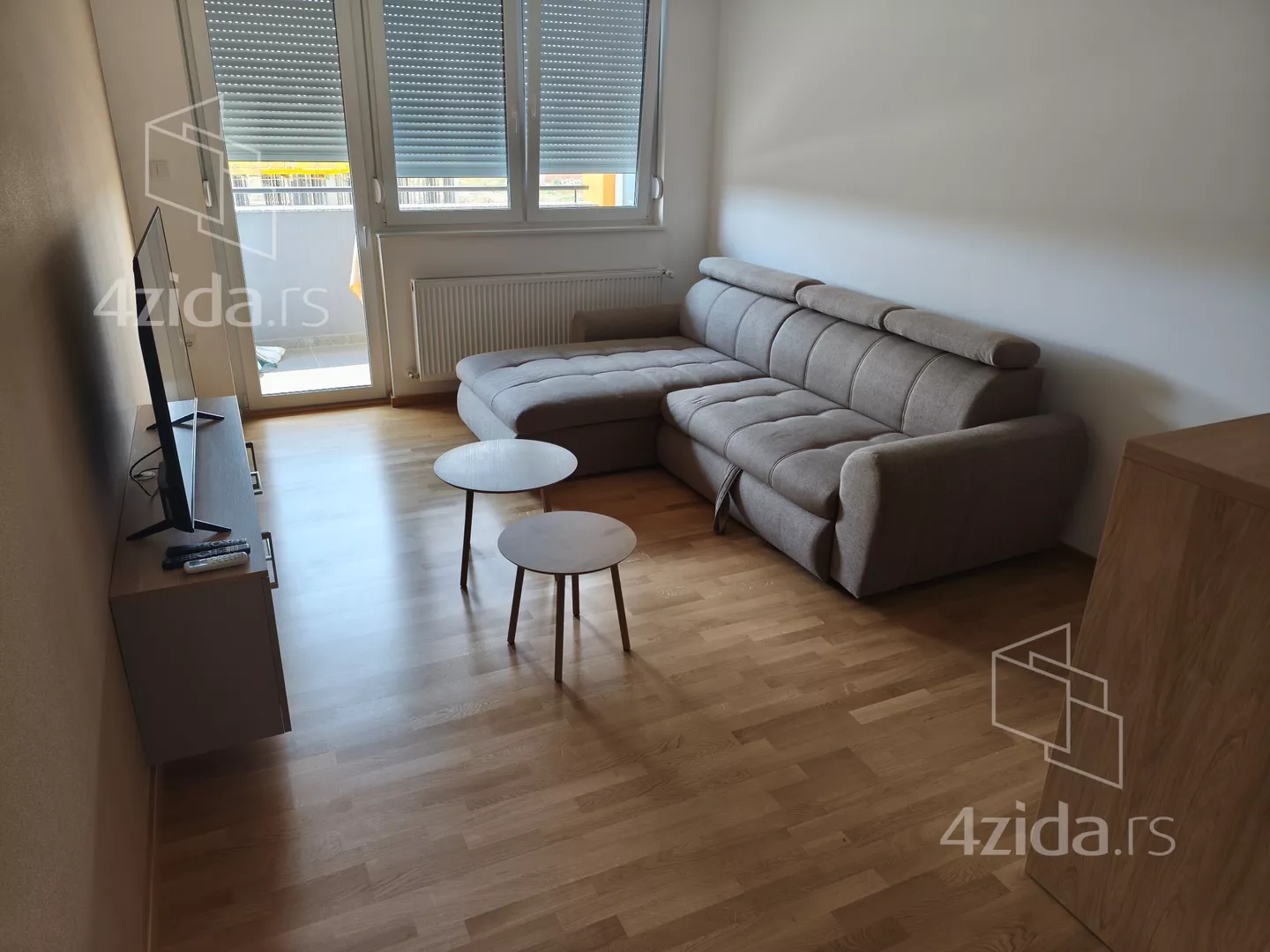 Jednoiposoban stan | 4zida