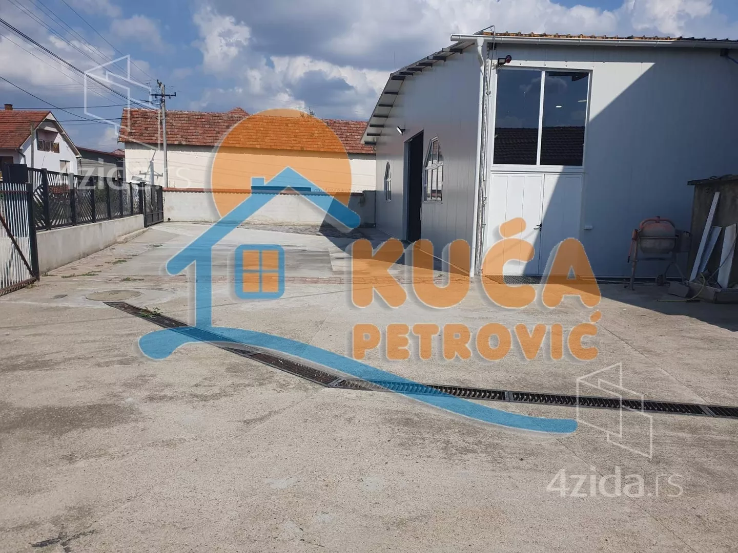 Lokal | 4zida