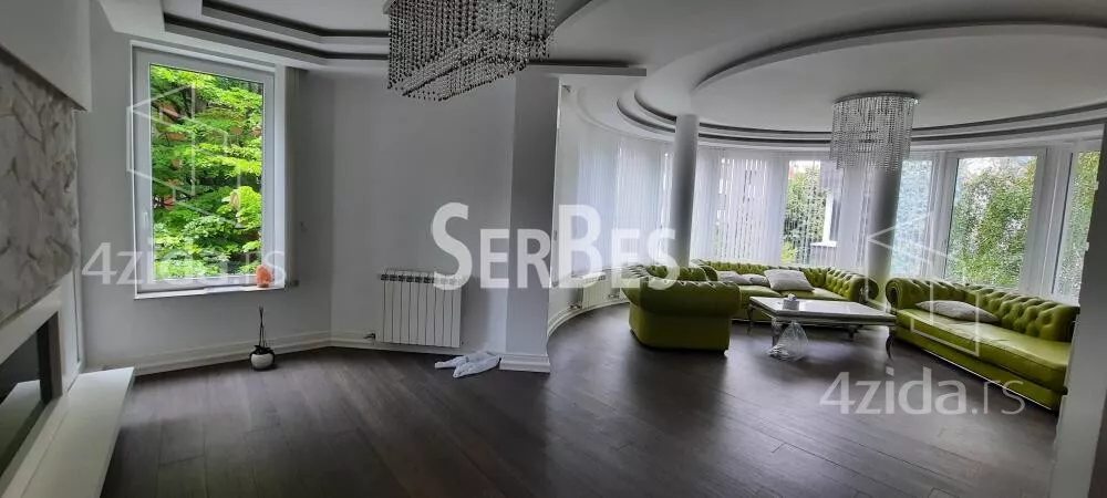 Petosoban stan | 4zida