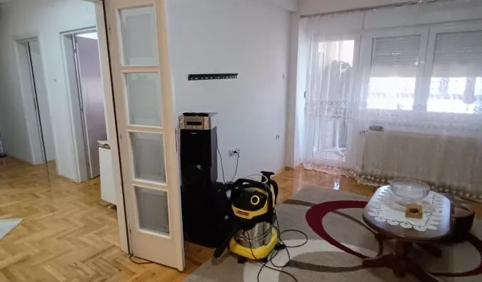 Šestosoban stan | 4zida
