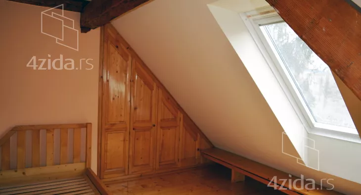 Šestosoban stan | 4zida