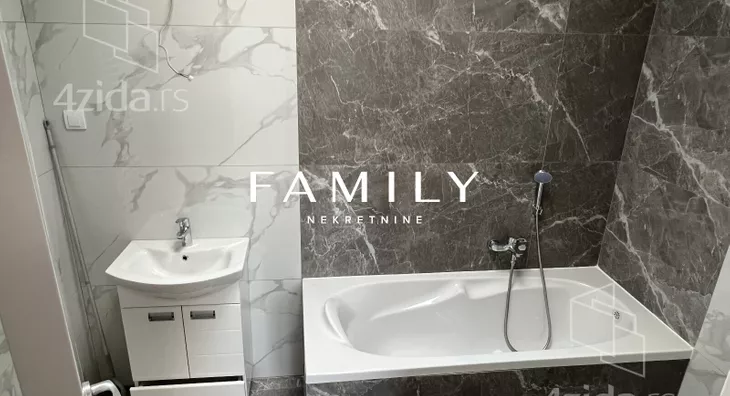 Šestoiposoban stan | 4zida