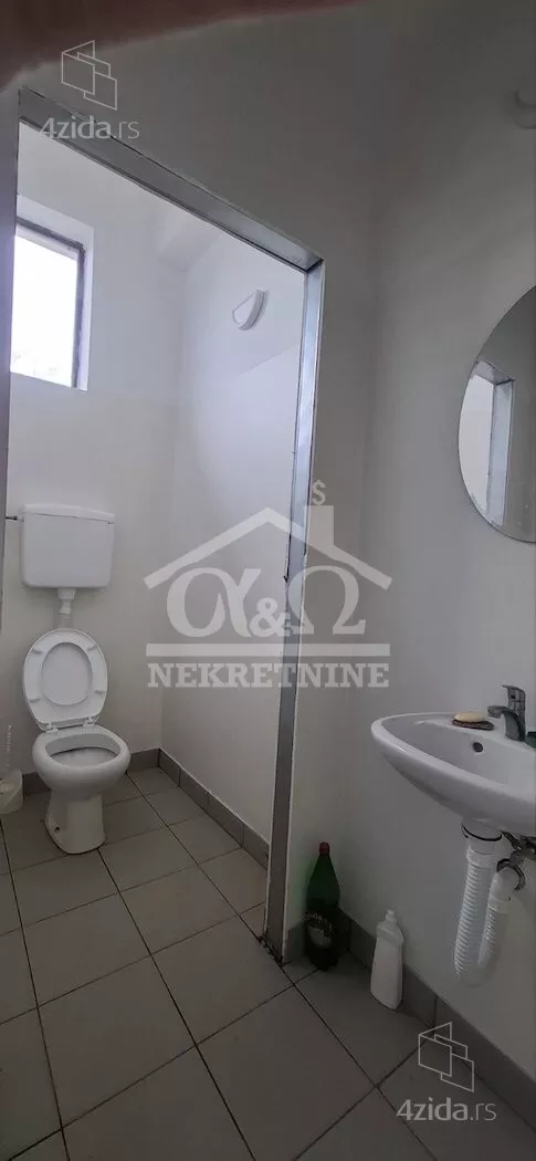 Poslovna zgrada | 4zida