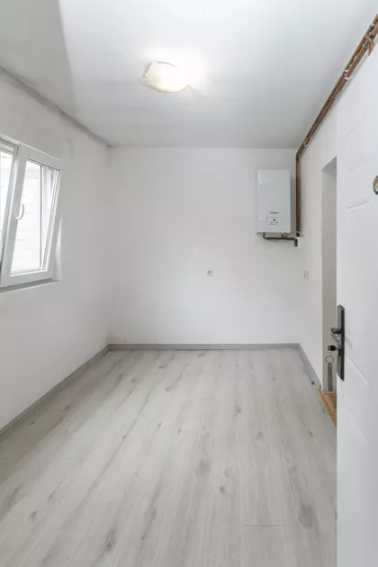 Dušana Maksina | 4zida.rs